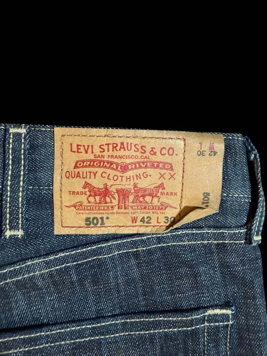 NWT Levi’s 501 Button Fly Straight Jeans W42x30 Oversized Boyfriend Fit - Picture 10 of 14
